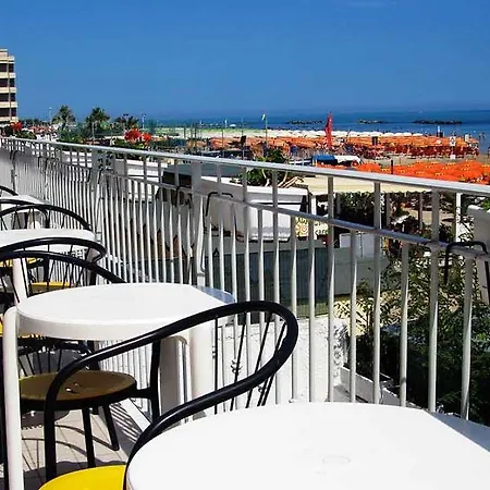 Szálloda Continental Pesaro