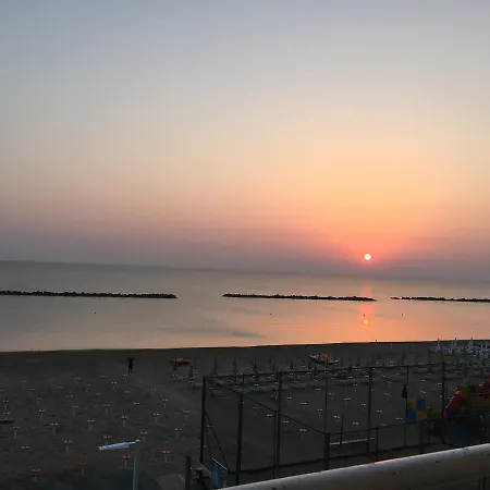 Continental Ξενοδοχείο 3*