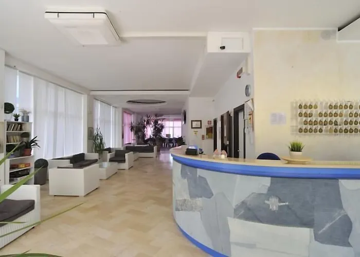 Continental Ξενοδοχείο Πέζαρο