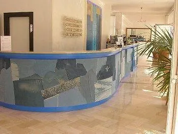 Ξενοδοχείο Continental Πέζαρο