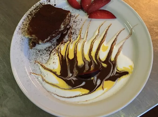 Ξενοδοχείο Continental Πέζαρο